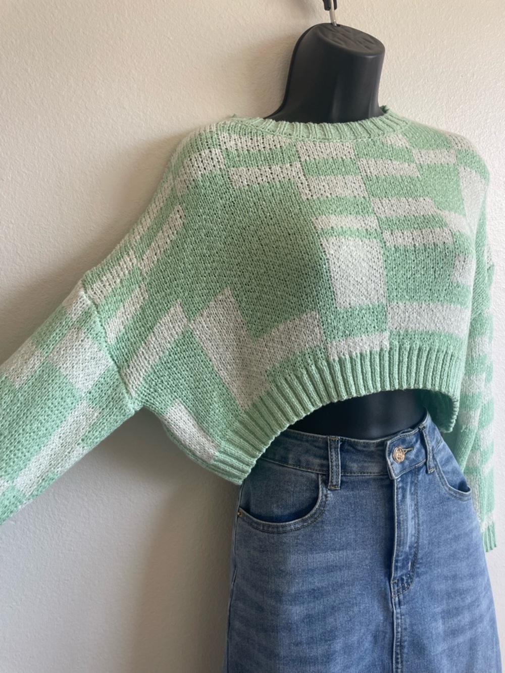 Altar’d State Cropped Sweater Womens Medium Green White Checkered Knit Pullover - Picture 3 of 9